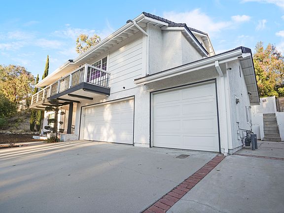 4th image of 11738 Andasol Ave