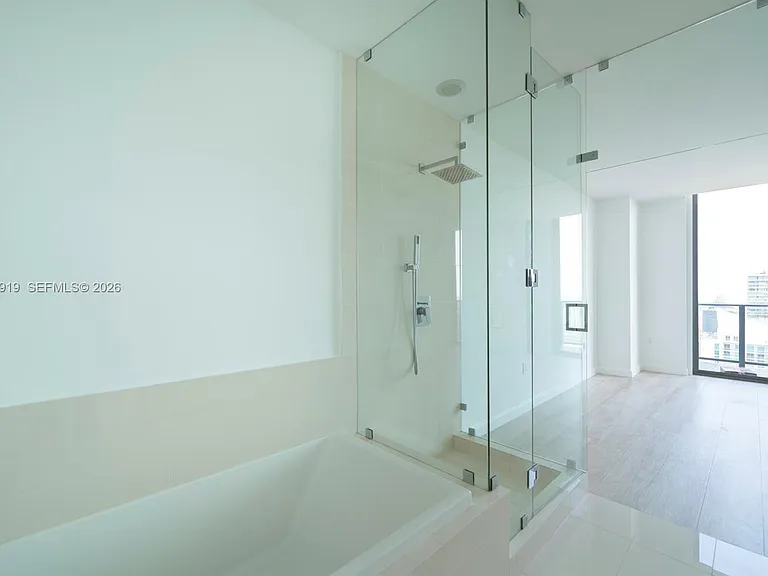 45 SW 9th St #4906 — Photo 26