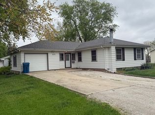 101 White Rd, Stanford, IL 61774