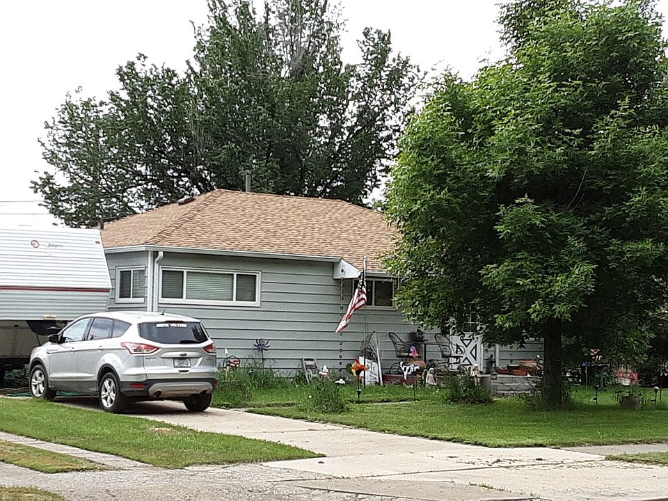 2nd image of 806 17th St