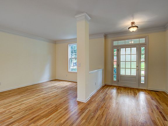 4th image of 2663 Hampton Park Dr