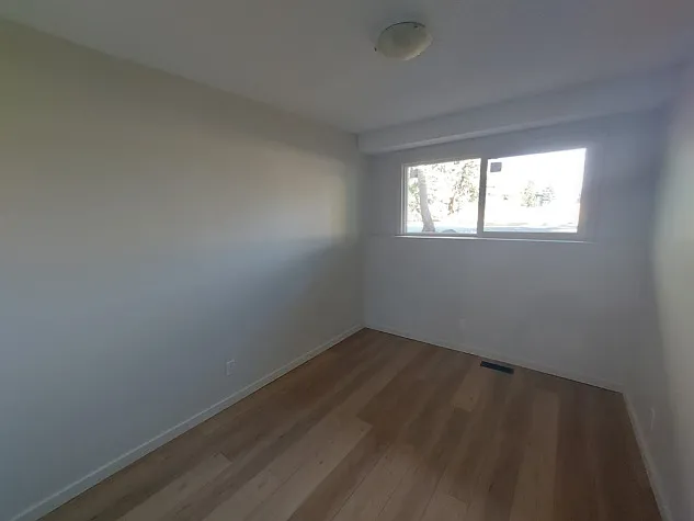 42 Onaway Ave — Photo 13