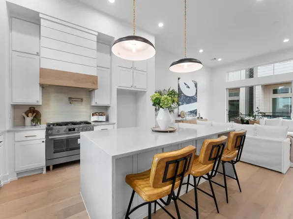 2920 Michaux St, Houston, TX 77009