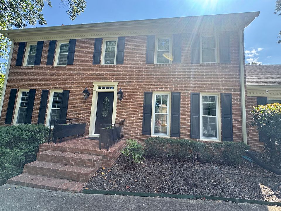 1st image of 3382 Somerset Trce SE