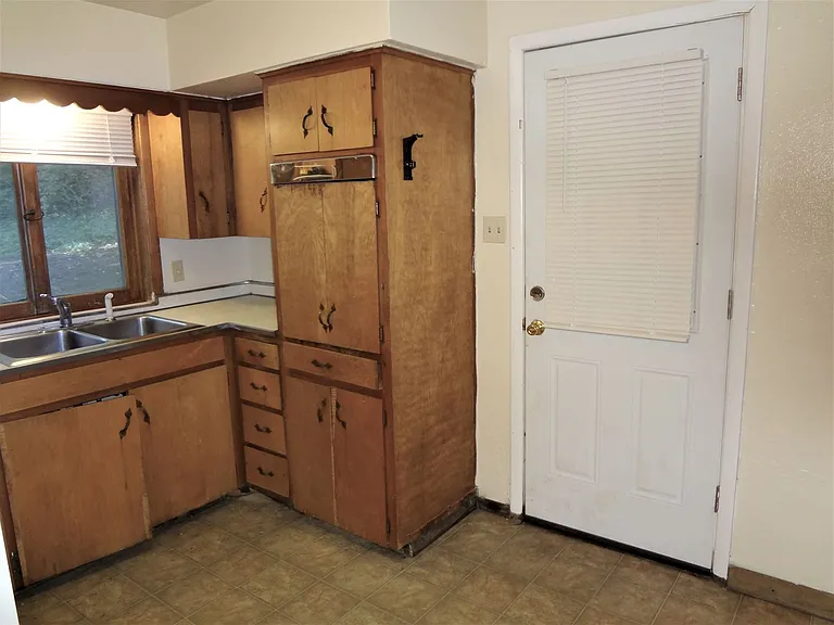 400 Mimosa Ct #2 — Photo 5
