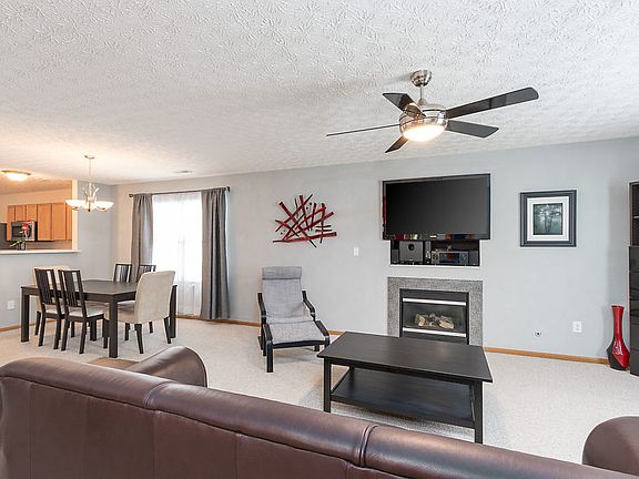 2nd image of 8293 Altair St