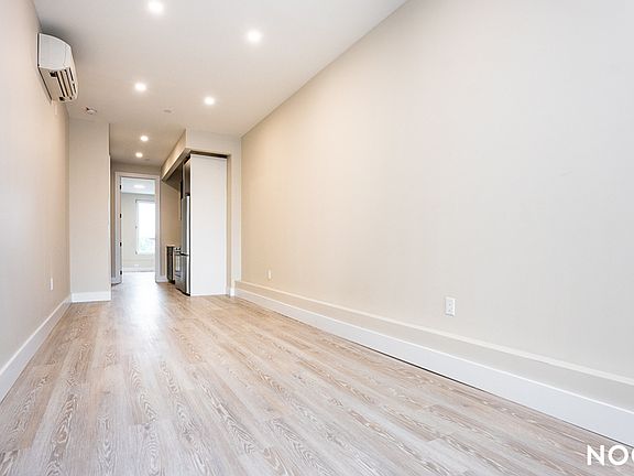 4th image of 373 Knickerbocker Ave #4R