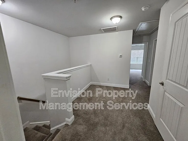 2190 Miranda Dr — Photo 9
