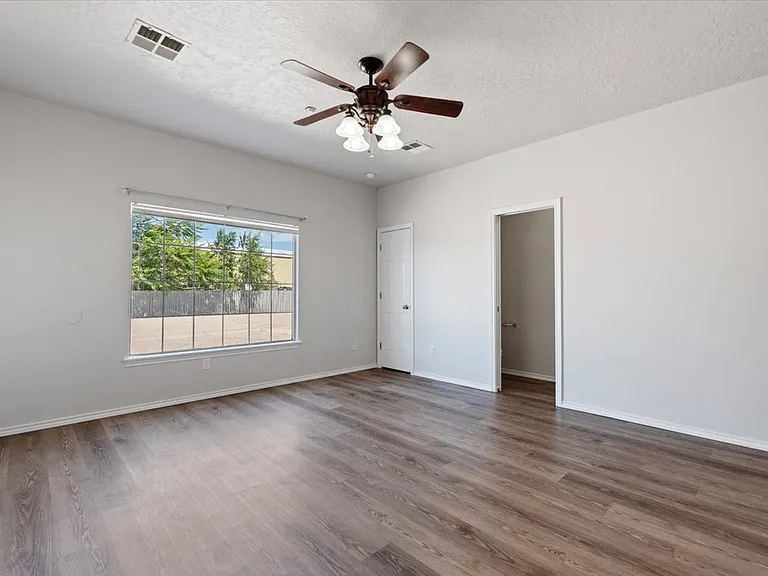 727 Stampede Ct #2A — Photo 6