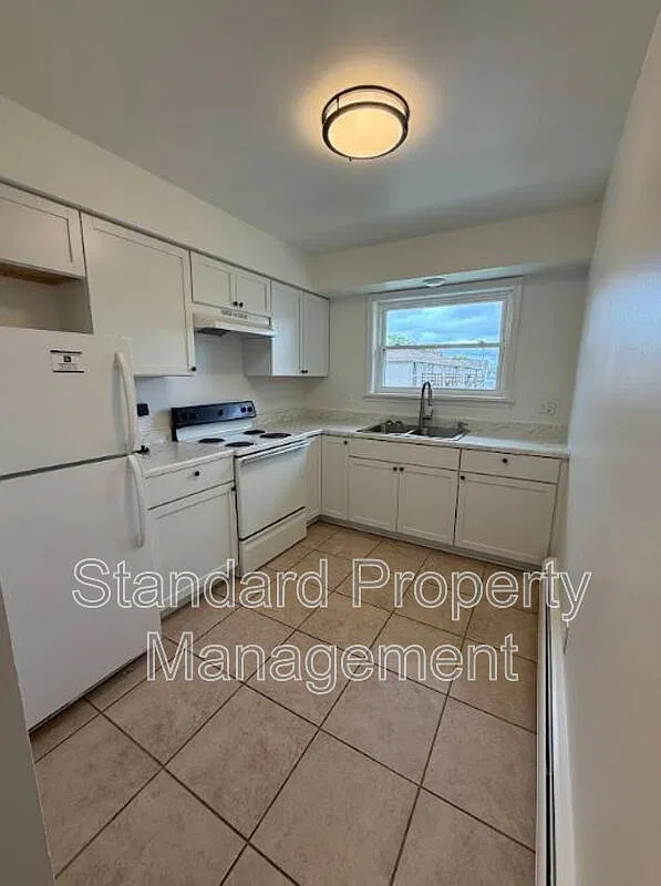 1 bed, 1.0 bath, $1,075 — Photo 2