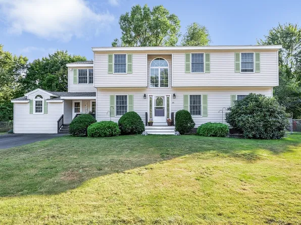 35 Lannon Ave, Dracut, MA 01826