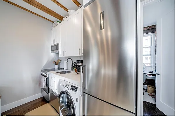 Rented by Douglas Elliman | media 14