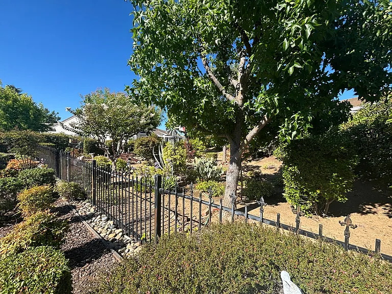 1532 Alton Ln — Photo 31