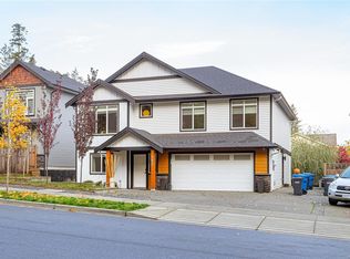 668 8th St, Nanaimo, BC V9R 0L1