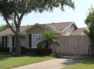 1054 Wilshire Pl, Corpus Christi, TX 78411