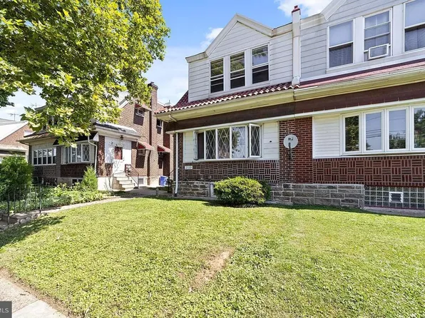 2329 Rhawn St, Philadelphia, PA 19152