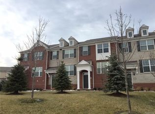 44454 Gwinnett Loop, Novi, MI 48377