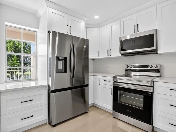 2651 S Palm Aire Drive S #305, Pompano Beach, FL 33069