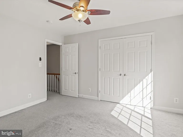 1627 N Van Dorn St — Photo 15