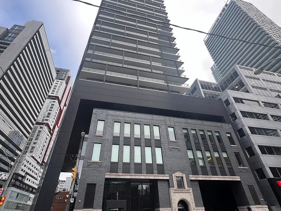 125 Peter St #2301