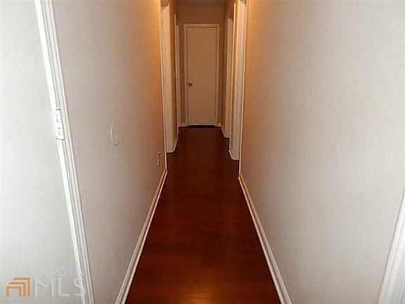 HALLWAY LEADING TO BEDROOMS!