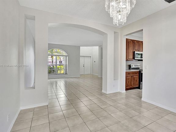 5th image of 13294 NW 12th St