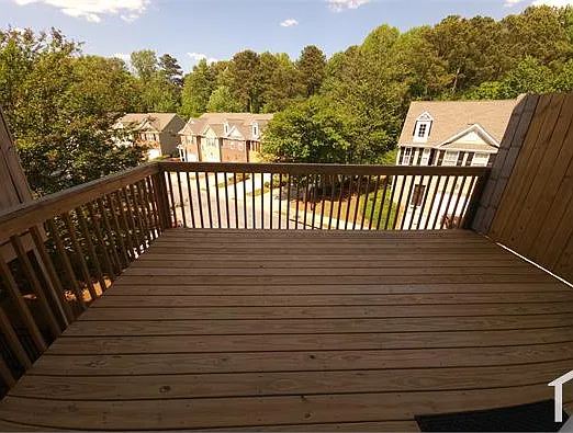2232 Leicester Way SE — Photo 25