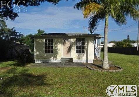 1st image of 2949 Winona Dr