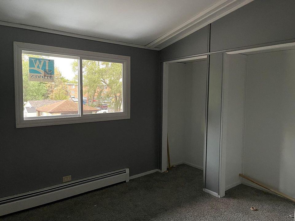 1st image of 323 Hoyt Ave E