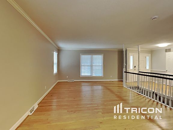 3rd image of 1810 Trentwood Dr