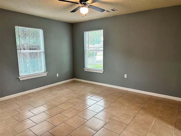 6911 Bauman Rd — Photo 11