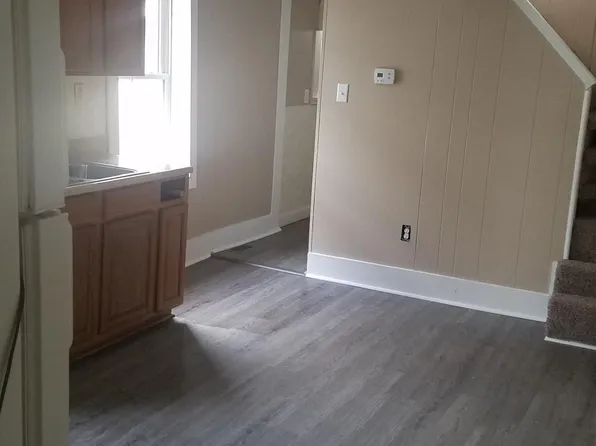 28 S Main St, Franklin, OH 45005