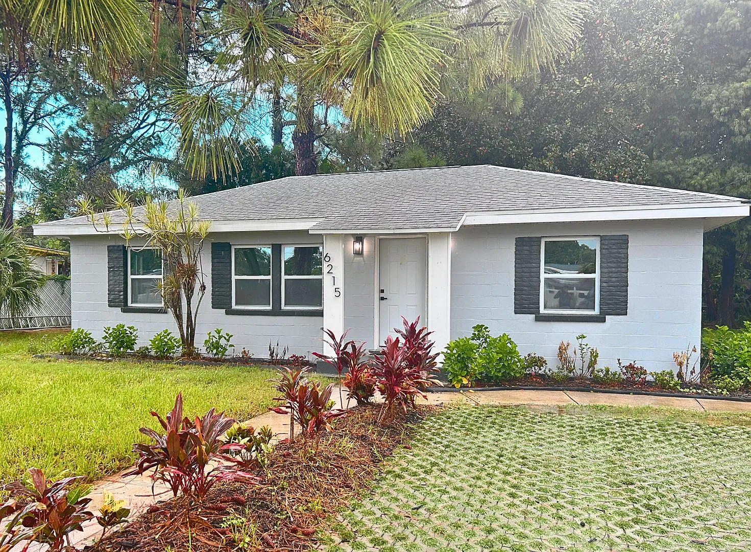 Newly Renovated 2-Bed, 1-Bath Duplex with Modern Upgrades — Photo 1