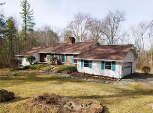 21 Laurel Dr, Granby, CT 06035