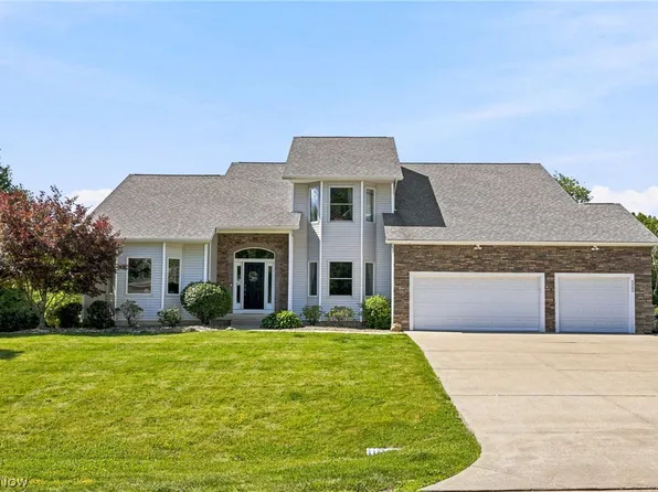 522 Tanglewood Trl, Cuyahoga Falls, OH 44223