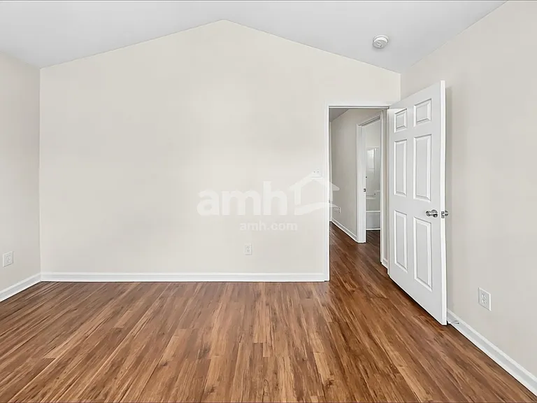 10502 Glory Meadow Ct — Photo 8