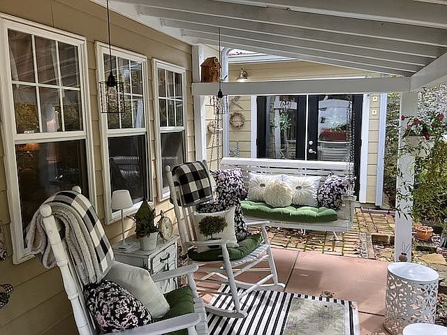 Covered front porch 