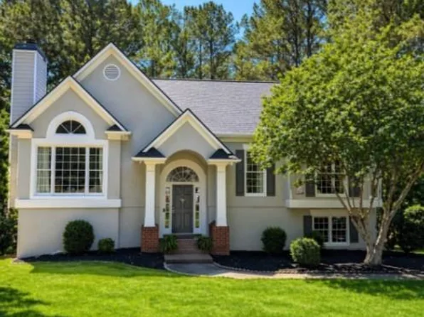 105 Leyland Ct, Fayetteville, GA 30215