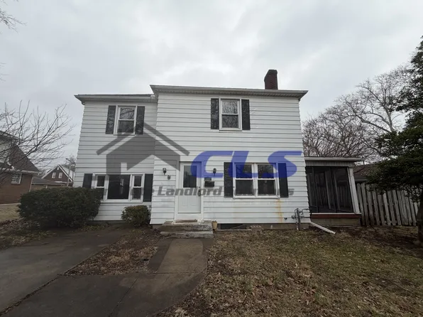 2116 Poplar St, Terre Haute, IN 47803