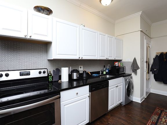 4th image of 3345 N Marshfield Ave #801