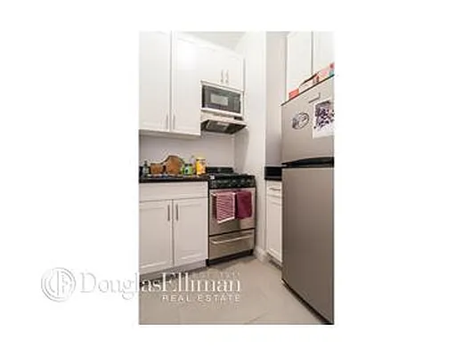 Rented by Douglas Elliman | media 8