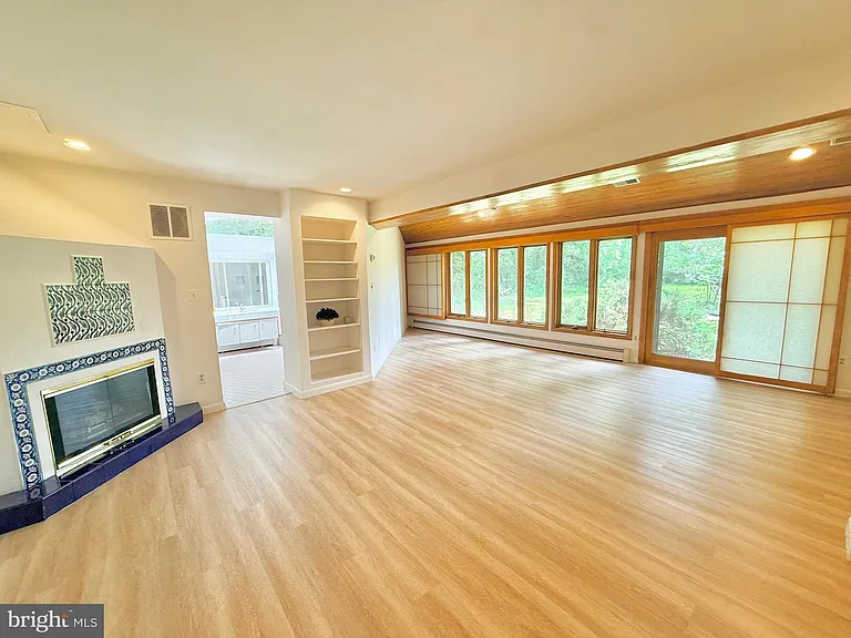 6819 Selkirk Dr — Photo 43