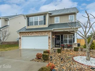 16 Holmes Ln, Arden, NC 28704