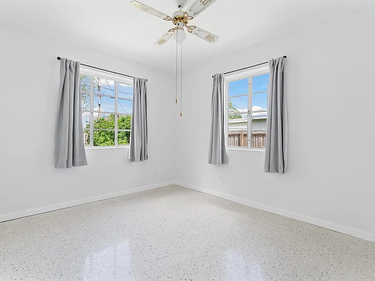 331 Winters St — Photo 18