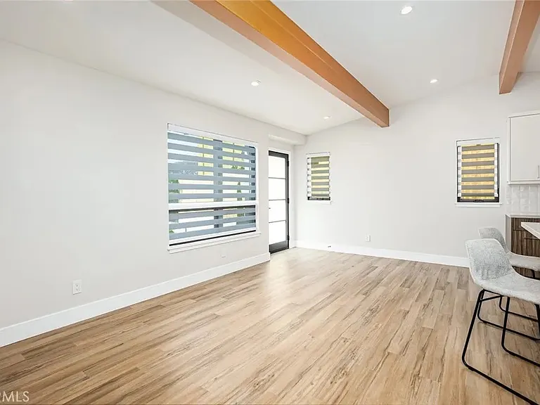 264 Barbara Ave — Photo 5