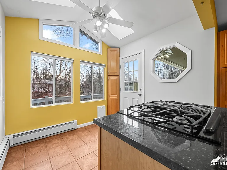 3868 Shannon Cir — Photo 11