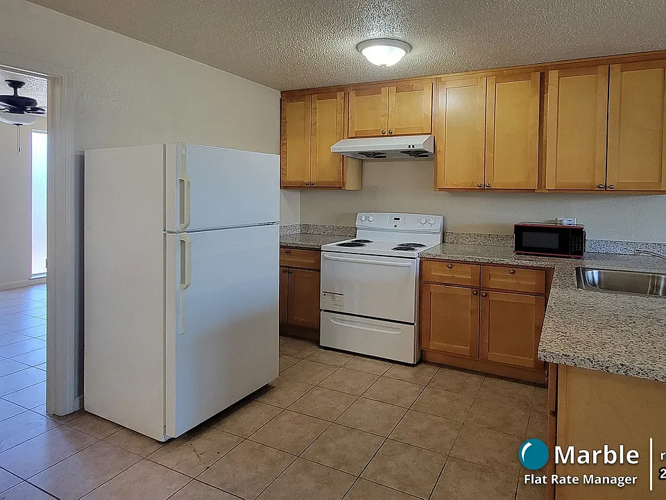 847 E Main St #2