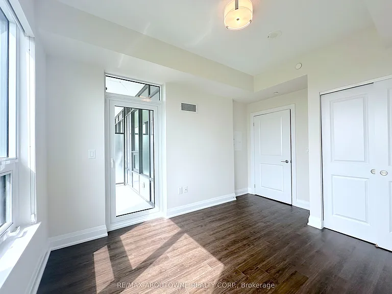 2333 Taunton Rd #411 — Photo 6