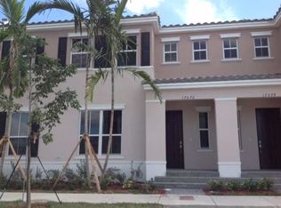 17072 SW 94th Ter, Miami, FL 33196