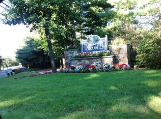 150 Evergreen Rd #8, Ramsey, NJ 07446